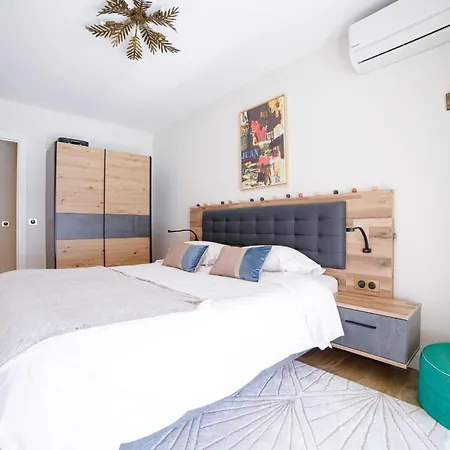 아파트 Iliade Furnished Flat